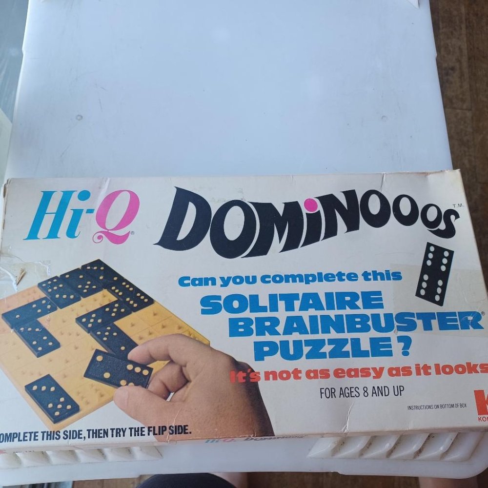 Vintage Hi-Q Dominooos Game